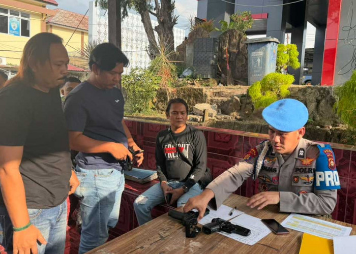 Pastikan Sesuai Prosedur, Tim Propam Polda Sumsel Turun Langsung Periksa Senpi Personil Polres Lahat