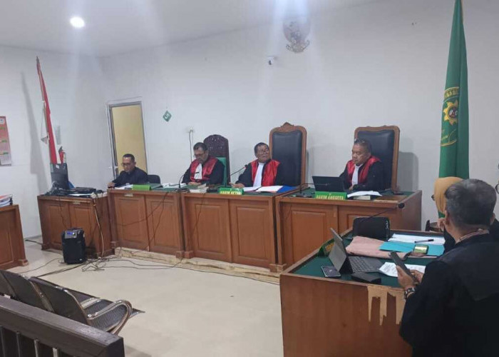 Ngamuk Bawa Balok Kayu, Terdakwa Pengancaman di Palembang Dituntut 6 Bulan