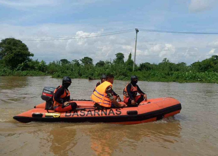 Perahu  Getek Terbalik Dihantam Ombak, Warga Muara Enim Hilang di Sungai Musi  