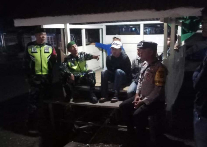 Ramadan Aman! Babinsa dan Polsek Jarai Masuk ke Desa-Desa Pastikan Warga Tidur Nyenyak