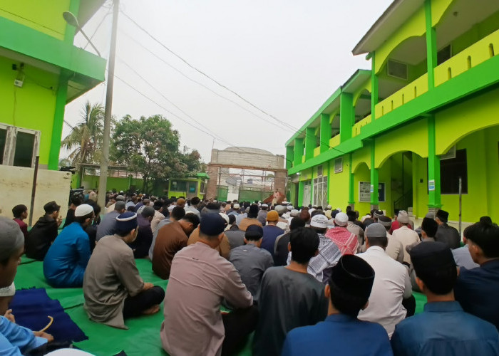  Langit Palembang 4 Bulan Mengering, Ustadz Abu Dzar Bongkar Dosa Besar Penghalang Hujan di Ponpes Zaadul Maad