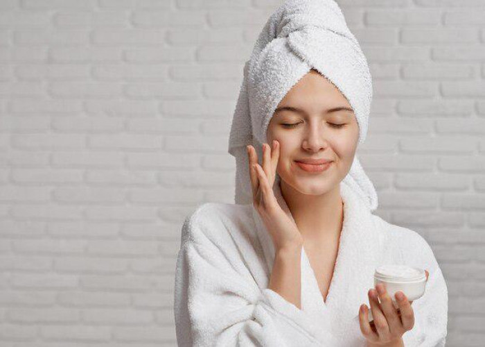 5 Skincare yang Bagus untuk Mengencangkan Kulit Wajah, Bisa Membuat Terlihat Awet Muda