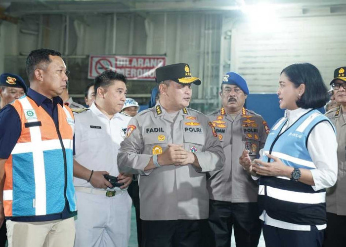 Polri dan PT Pelni Saling Apresiasi dalam Misi Kemanusiaan Penanganan Bencana di Aceh, Sumut, dan Sumbar