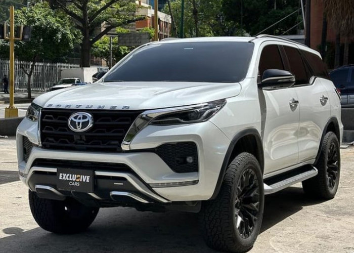 Cek 5 Spesifikasi Dari Mobil Toyota Fortuner 2024 Vs Mitsubishi Pajero 2024, Selisih Cuma Rp 20 Jutaan Saja!