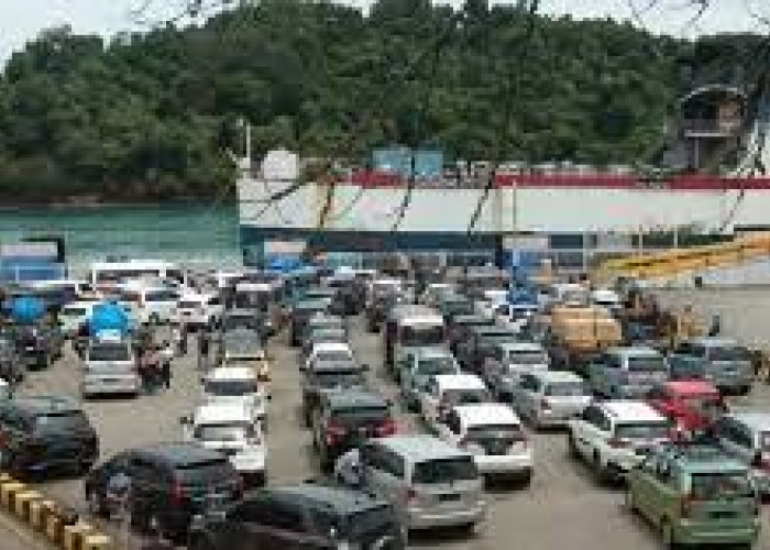 Mobil Berisi Sejoli Tercebur ke Laut Saat Masuk Kapal di Pelabuhan Merak, Diduga Akibat Gelombang Tinggi