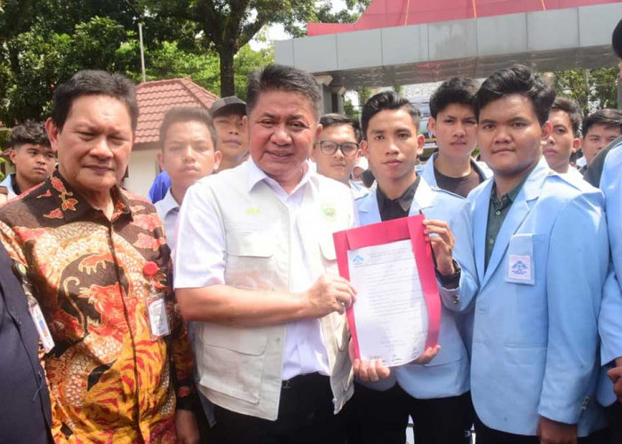 Berani Temui Demo Mahasiswa UIN Raden Fatah Tanpa Sekat, Ini Respons Kilat Gubernur Herman Deru