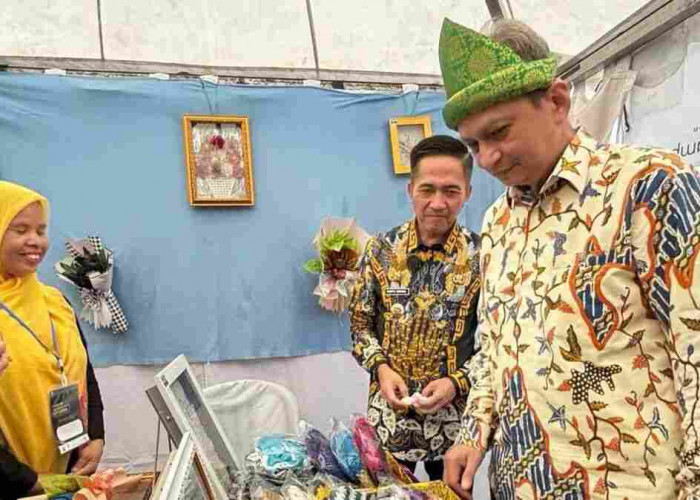 Pj Walikota Palembang Ratu Dewa Apresiasi UMKM Award, Diikuti 110 Stand