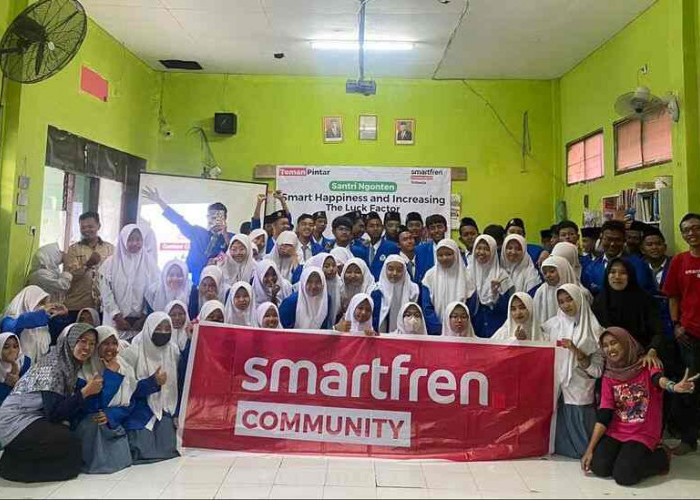 Smartfren Community Berbagi Berkah Ramadan dengan Belajar Ngonten Positif