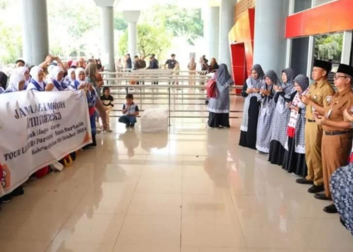 Staf Ahli lll Lepas Jemaah Umroh Arminareka Cabang Palembang di Kota Lubuklinggau