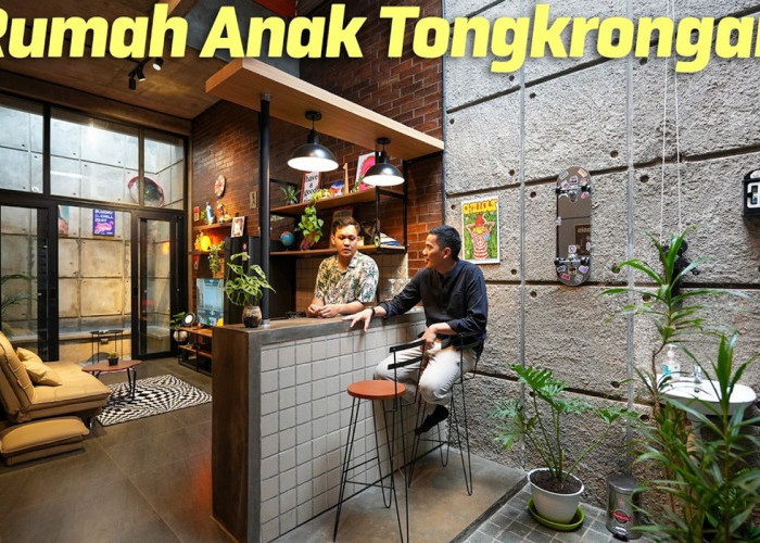 Rumah Dokter Super Kalcer: Bekas Kontrakan Tua Jadi Hunian Industrial Tropis dan  Rooftop View Setu!