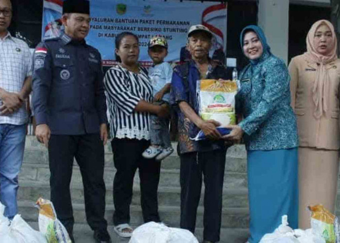 Pemkab Empat Lawang Salurkan Paket Permakanan, untuk 220 Keluarga Berisiko Stunting