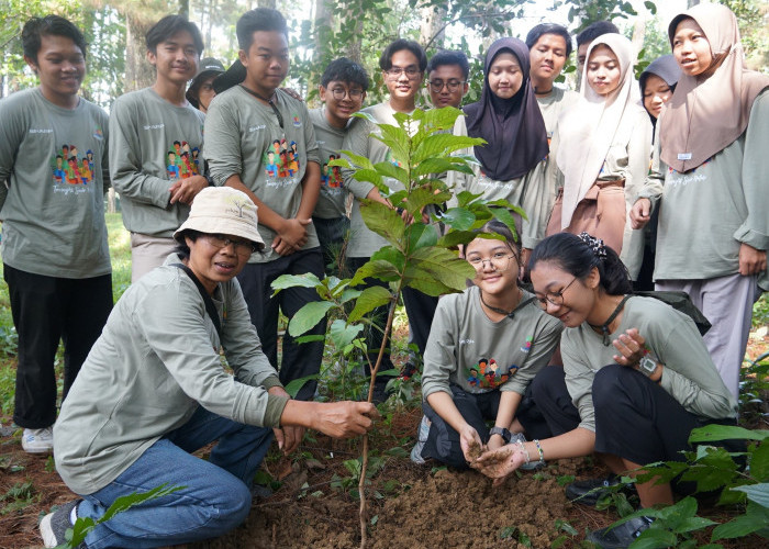 Sharp Indonesia Lantik Anggota Baru Komunitas Lingkungan Sharp Greenerator, Investasi untuk Masa Depan Bumi