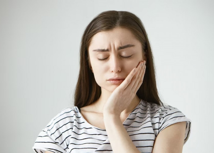 Paling Ampuh! Ini 7 Cara Meredakan Sakit Gigi dengan Bahan Alami