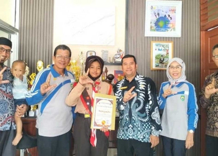 Bikin Bangga! Siswi Kelas 7 SMPN 1 Lahat Selatan Jadi Utusan Tunggal Ikuti Jambore Nasional di Cibubur
