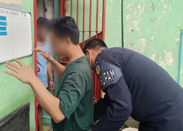 Sasar Blok Hunian Napi, Rutan Baturaja Gandeng Kodim dan Polsek Lakukan Aksi Bersih-Bersih Dadakan
