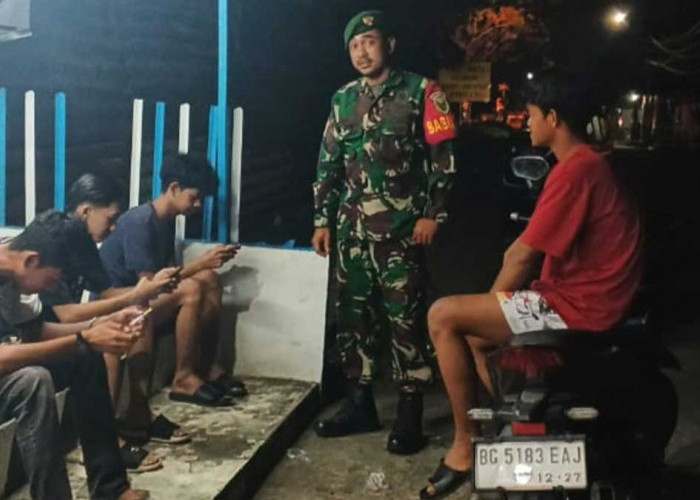 Bukan Sekadar Patroli, Ini Cara Babinsa Lahat Pastikan Malam Tahun Baru Tanpa Gangguan