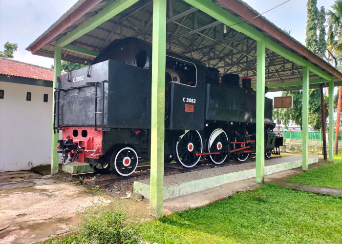 Ada Lokomotif Uap dan Jangkar Pesawat, yuk Simak Benda Bernilai Sejarah Lainnya di Museum Subkoss