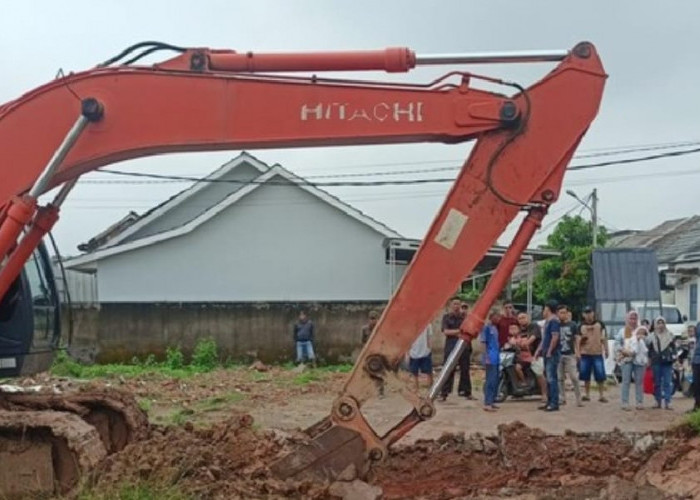 Akses Jalan Perumahan di Palembang Dikeruk, Pemiliknya Kini Minta Itikad Baik Dari Warga 