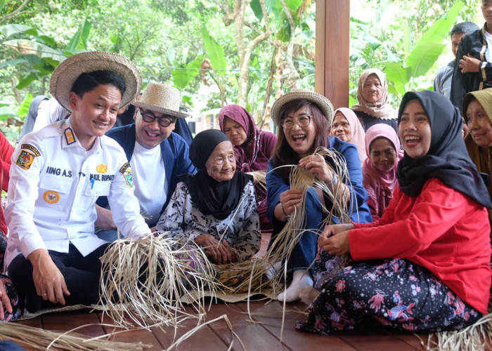 BIKIN SHOCK! 170.000+ Warga Ketiban Rezeki Nomplok dari FIFGROUP, Aksi Kebaikan Spektakuler Guncang RI!