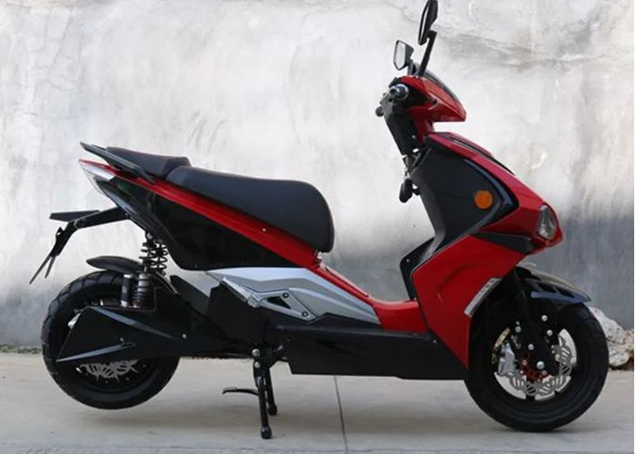 Tampilan Mirip Yamaha Aerox, Motor Listrik Pabrikan Jiangsu Ini Gak Bikin Boros