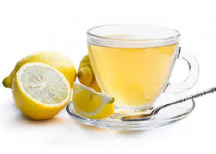7 Manfaat dan Cara Membuat Air Lemon Hangat di Pagi Hari