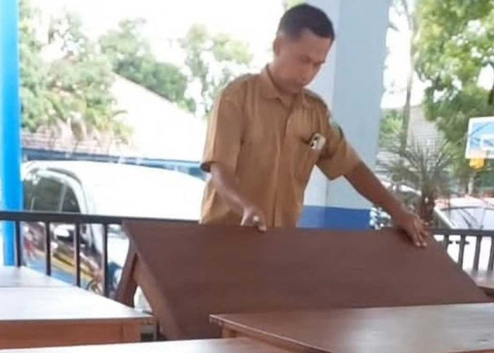 SMAN 2 Lahat Berbenah! 60 Meja Belajar Baru Siap Manjakan Siswa, Ini Pesan Kepsek