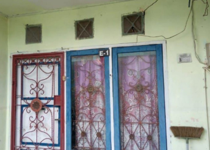 Densus 88 Anti Teror Geledah Rumah Diduga Pelaku Terorisme di Palembang