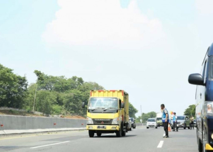 Ruas Tol 7 Daerah Ini Batasi Angkutan Barang saat Nataru, Sumsel Termasuk?