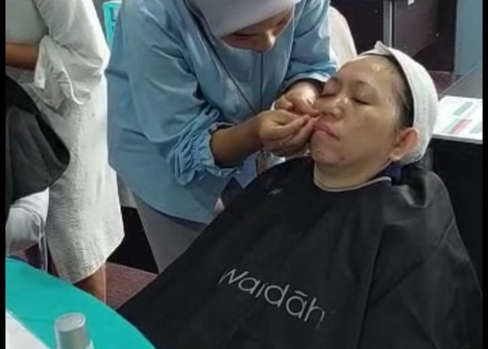 Wardah Berikan Kiat Gunakan Make Up ke Para Pelajar SMK Negeri 1 Palembang