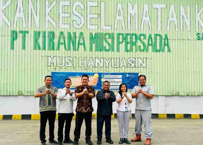 Kawal Hak 33 Pekerja Terdampak PHK, Kadisnakertrans Muba Kunjungi PT Kirana Musi Persada