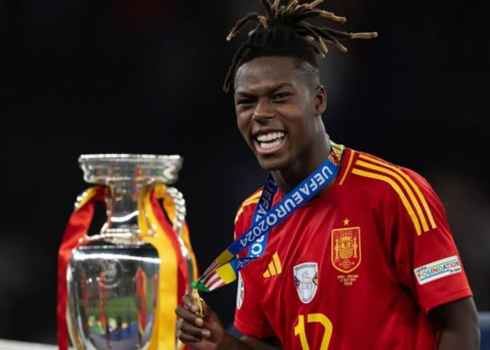 Deco: Barcelona Pasti Akan Merekrut Nico Williams