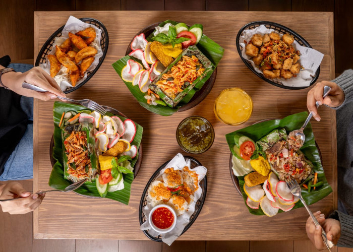 Nasi Goreng Bakar Sensasi Baru di The People’s Cafe yang Wajib Dicoba!