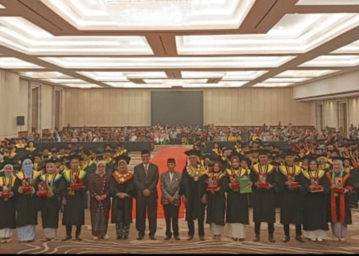Wisuda Unitas Palembang Lepas 277 Sarjana dan Magister, Bikin Era AI Kelimpungan Lewat Karakter Dewa!