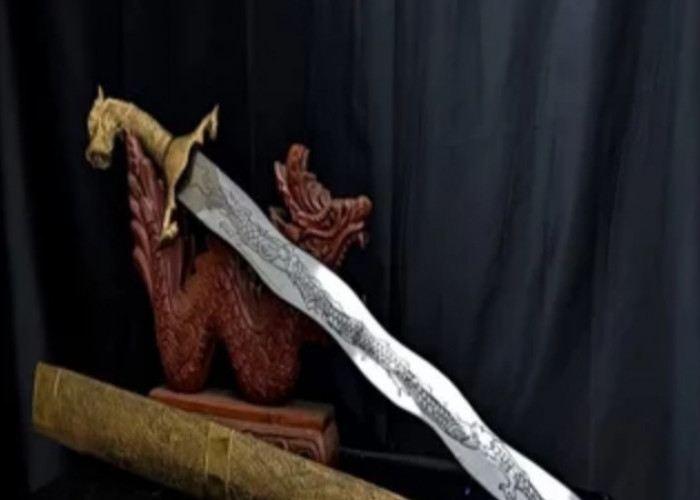 Misteri Pedang Naga Puspa yang Melegenda, Konon Ditemukan Dalam Goa Peninggalan Jepang