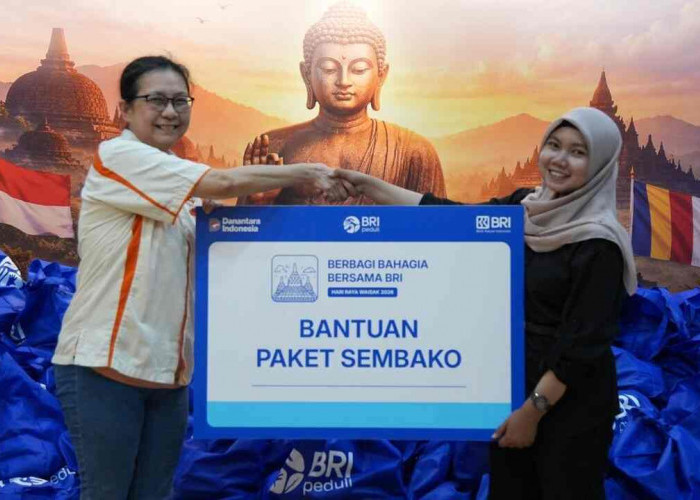 BRI Peduli Tebar Kebahagiaan Waisak, 1.000 Paket Sembako Dibagikan untuk Umat Buddha
