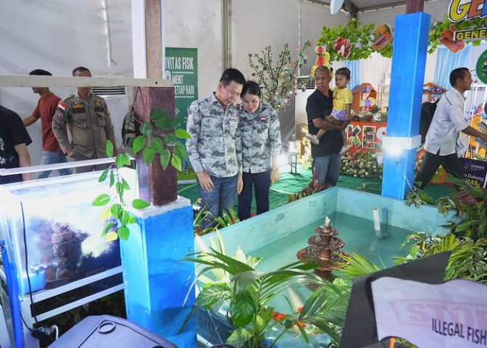  Ketua DPRD OI Soeharto Kunjungi Stan-stan Ogan Ilir Expo