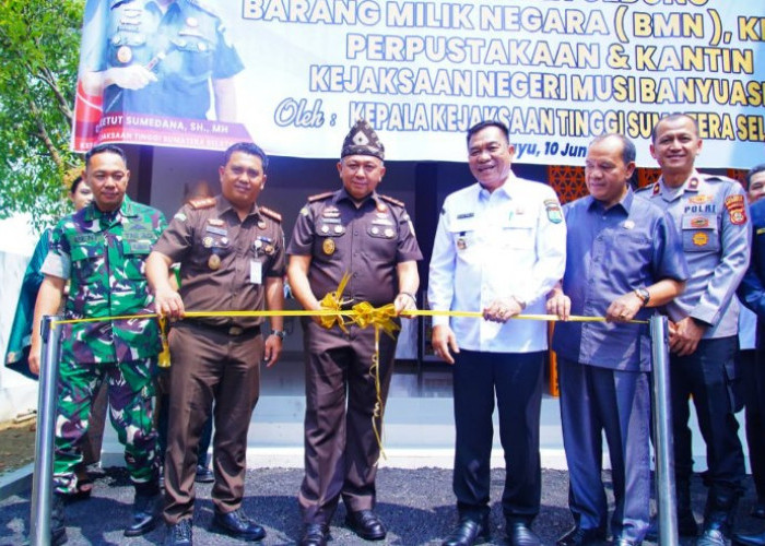 Kunker ke Sekayu, Kajati Sumsel Resmikan Fasilitas Bangunan Penunjang Kantor Kejari Muba