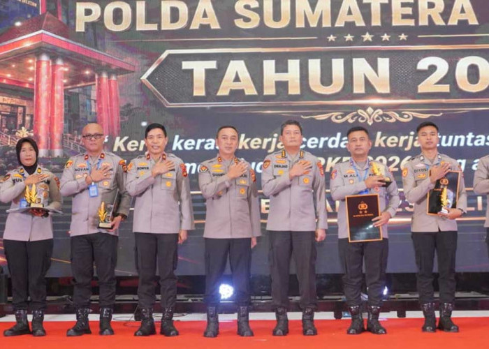 Kapolda Sumsel Irjen Pol Sandi Nugroho Serahkan Penghargaan ke Jajaran Polres dan Mitra Strategis