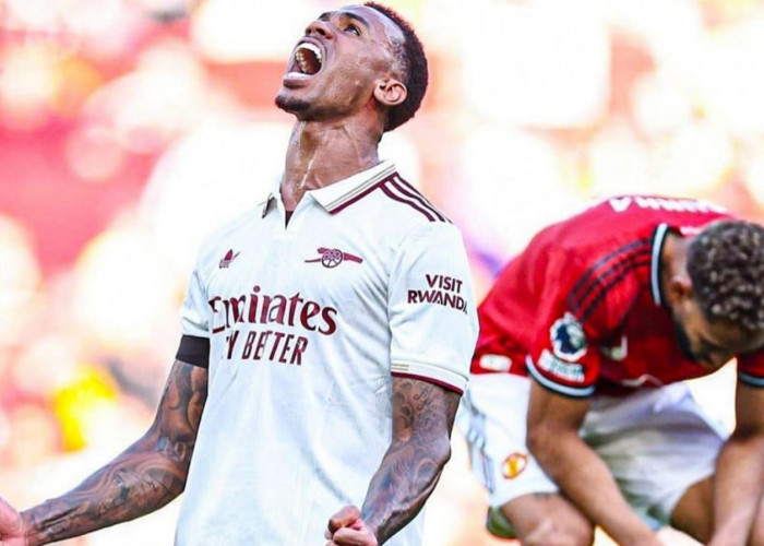 Tiga Poin Penting dari Kemenangan Arsenal yang Kebetulan dan Kekalahan Manchester United yang Tak Perlu