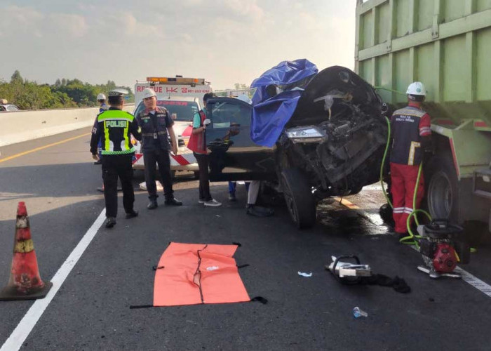 Update Kecelakaan Maut Tol Indralaya-Prabumulih: Pajero Hantam Truk dari Belakang, 3 Orang Tewas