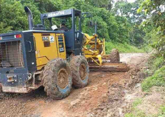 Respon Cepat Pj Bupati Muba, Turunkan Alat Berat Perbaiki Jalan di Jirak Jaya