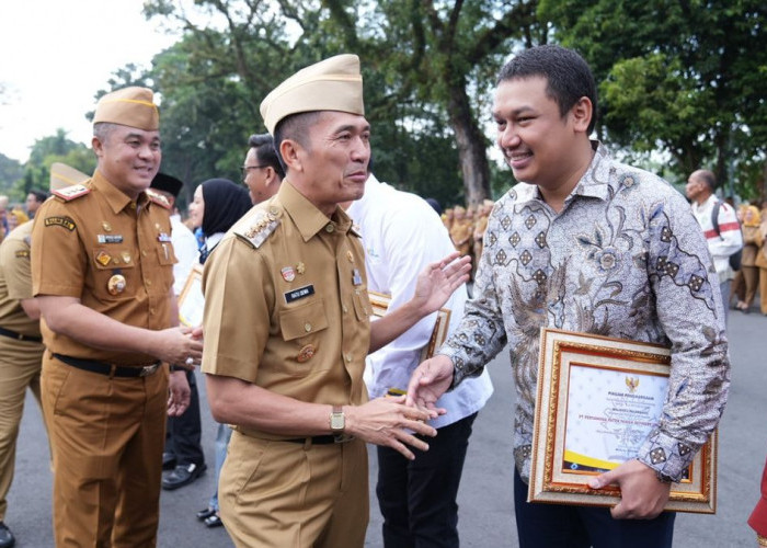 Konsisten Dukung Sekolah Adiwiyata, Pertamina Kilang Plaju Dapat Penghargaan dari Wali Kota Palembang