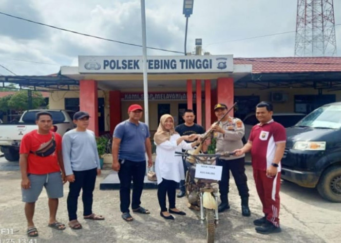 Warga Serahkan Motor Bodong dan Senpira ke Polsek Tebing Tinggi