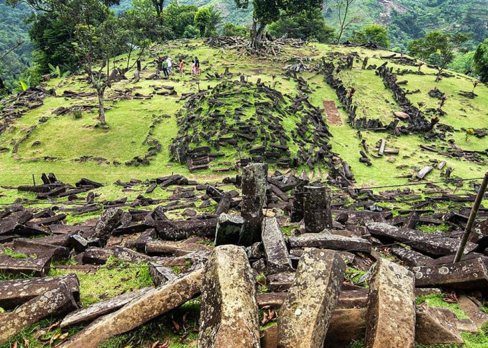 Arkeolog Barat Ragukan Gunung Padang Sebagai Piramida Tertua Didunia, Harus Ada Bukti Kongkrit 