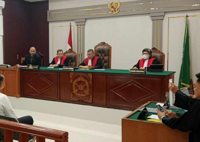 Diduga Terima Fee Rp4 Miliar dari Agen Kapal, Kepala UPP Sungai Lumpur Didakwa Korupsi