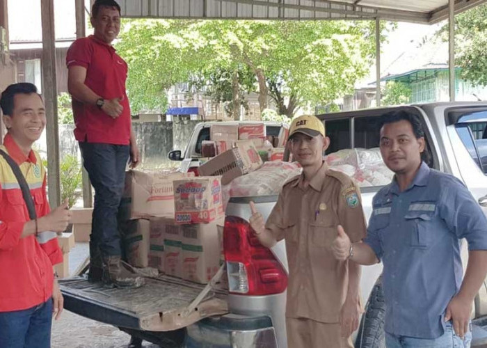 Salurkan 200 Paket Sembako, PT TBP Bantu Warga 3 Desa Terdampak Banjir