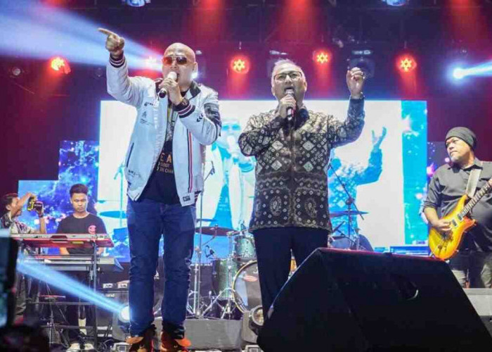 WOW! Husein Idol 'Goyang' Panggung Festival Randik Muba 2023