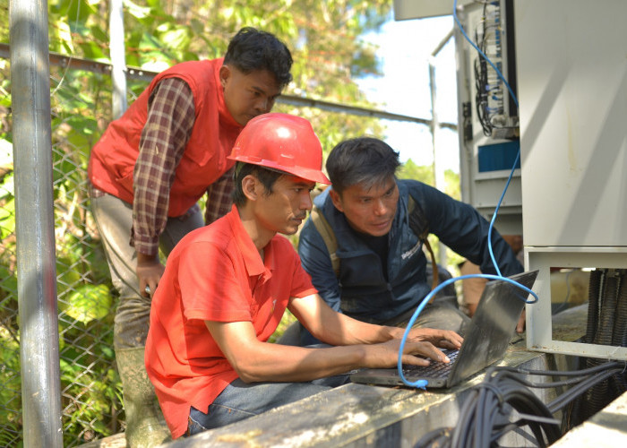 Jaga Konektivitas Warga Huntara, Telkomsel Pastikan Jaringan Internet Tetap Stabil