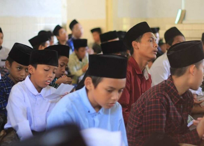 Tangkal Sekularisme, Ustad Abdul Somad: Pendidikan Jangan Ditinggalkan