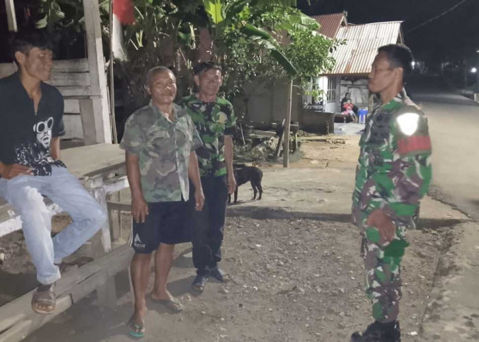 Cegah Potensi Kriminalitas Jalinsum: Koptu Rustam Bekali Petugas Pos Satkamling Desa Binaan di Lahat